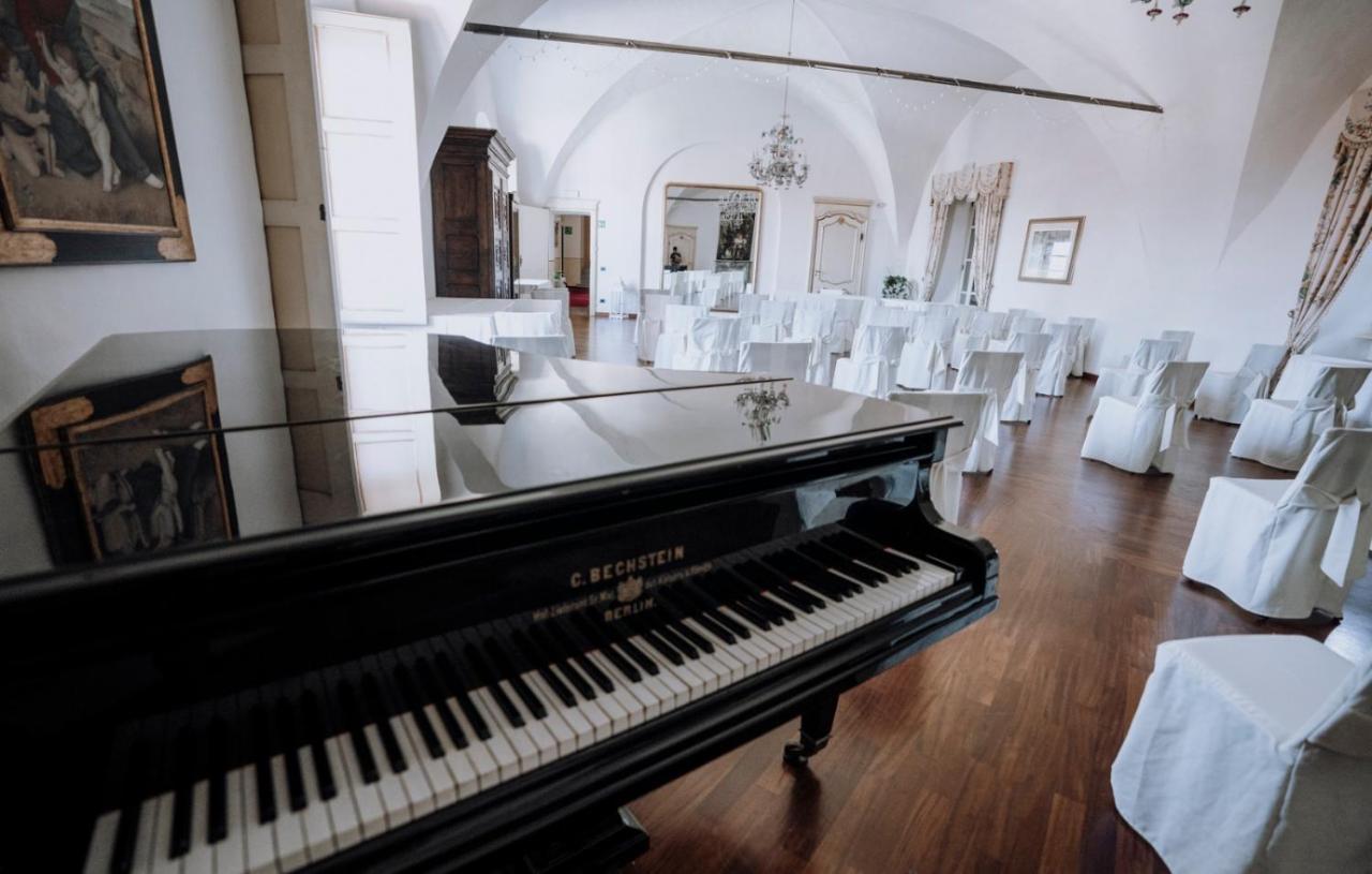 Castello Rosso Hotel Costigliole Saluzzo Екстериор снимка