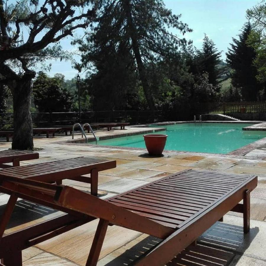 Castello Rosso Hotel Costigliole Saluzzo Екстериор снимка